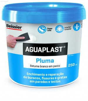 Pluma